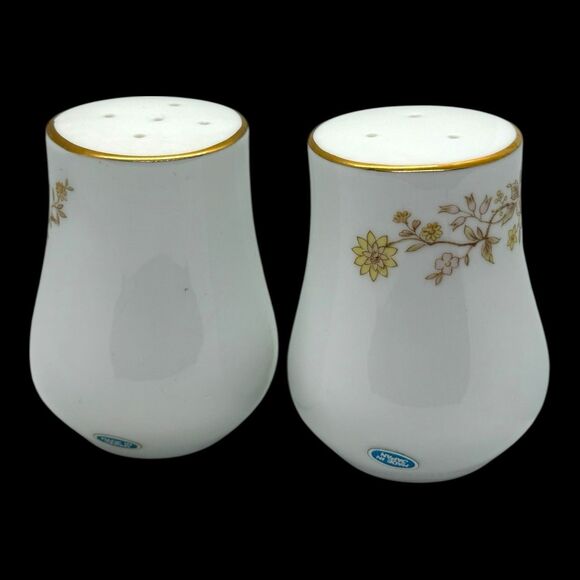 Vintage 1970's Noritake Japan Salt and Pepper Shakers Set - Picture 3 of 6